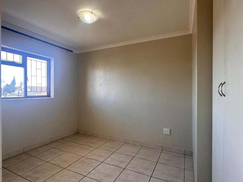 To Let 2 Bedroom Property for Rent in Strand Central Western Cape